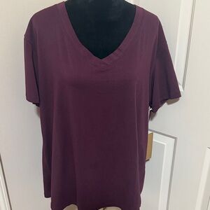 V-Neck Women's Top Size 2X NEW